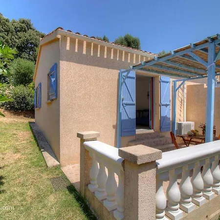 L'amandier -le Figuier-les Lauriers Roses Holiday home *