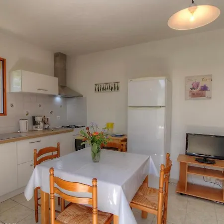 Vakantiehuis L'amandier -le Figuier-les Lauriers Roses *