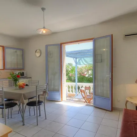 L'amandier -le Figuier-les Lauriers Roses Holiday home