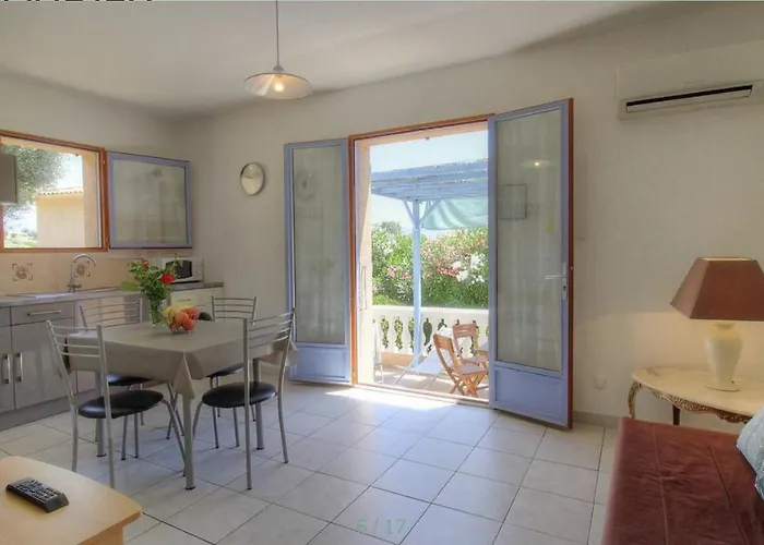 Holiday home L'amandier -le Figuier-les Lauriers Roses *