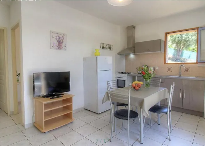 L'amandier -le Figuier-les Lauriers Roses Dom wakacyjny *