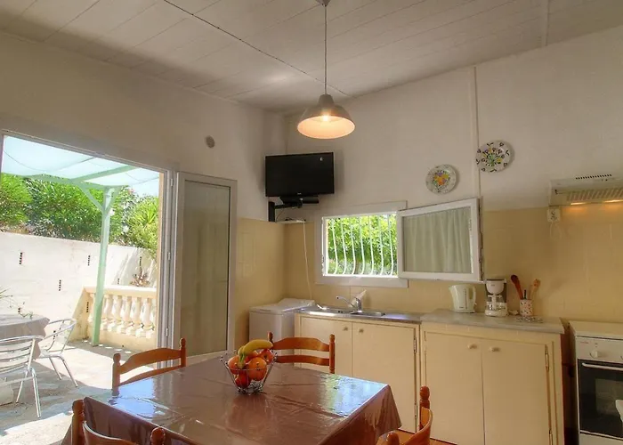 Dom wakacyjny L'amandier -le Figuier-les Lauriers Roses *